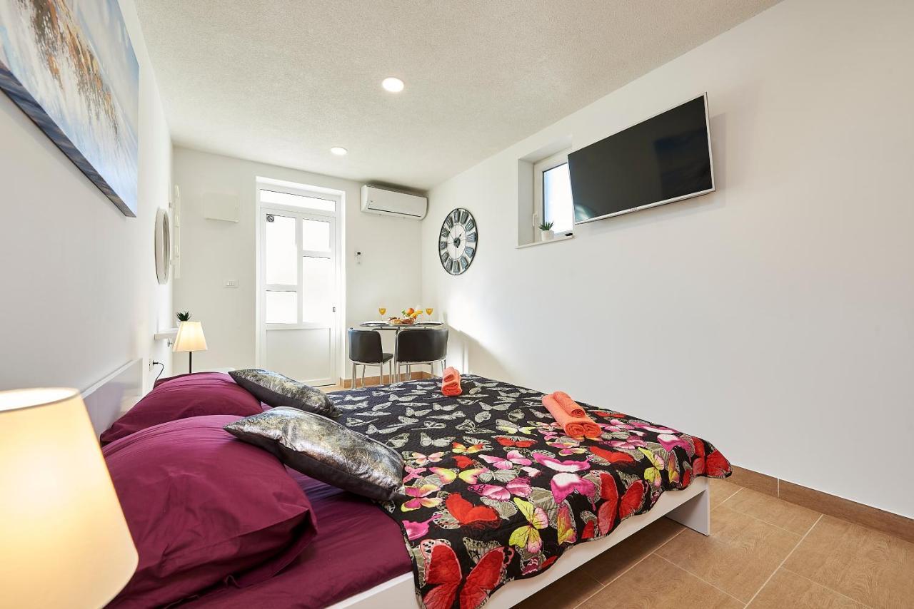 Studio Apartment Bascan โตรกีร์ ภายนอก รูปภาพ