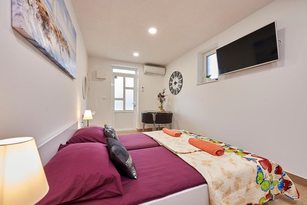 Studio Apartment Bascan โตรกีร์ ภายนอก รูปภาพ