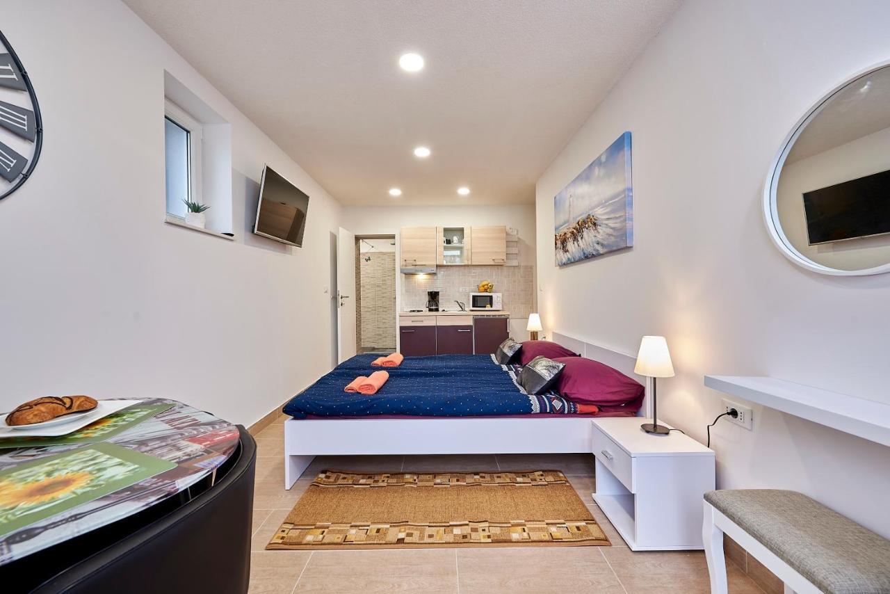Studio Apartment Bascan โตรกีร์ ภายนอก รูปภาพ